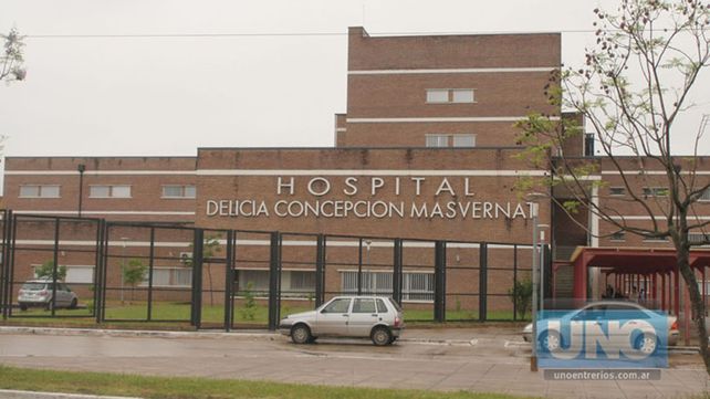 Tras discutir con un vecino, una mujer recibió un disparo en la cara y está grave