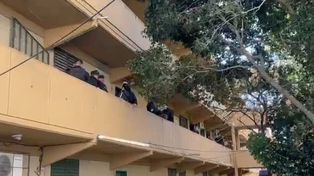 El palier del edificio en momentos del hallazgo