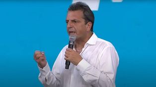 Con una intensa agenda en Santa Fe, Sergio Massa volvió hoy convocar a la unidad nacional.