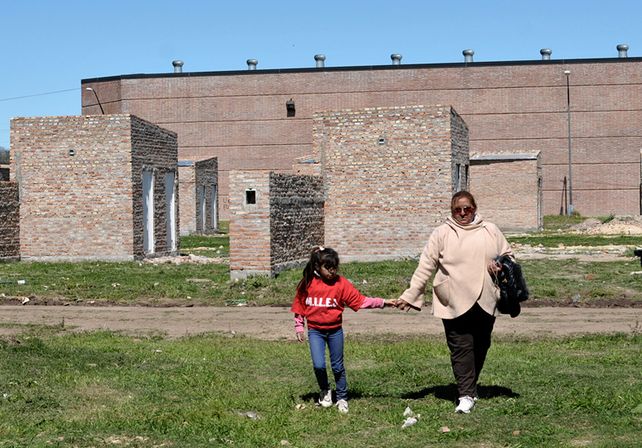 Construyen núcleos sanitarios básicos en Coronel Dorrego
