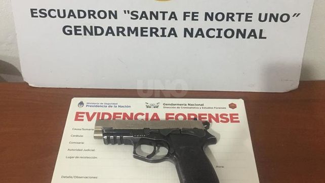 El arma secuestrada en el operativo
