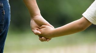 Buscan una familia para dar en adopción a cuatro hermanos