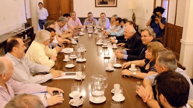 Análisis. Farías dijo que se hablará de la situación pero que no se discutirá sobre un bono de fin de año.