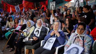 Los santafesinos marcharon por la memoria en otro aniversario del golpe militar