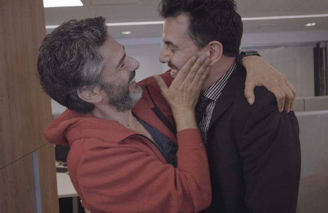 Cine y Series/Crítica de Famoso: El periodista que rompe toda ética