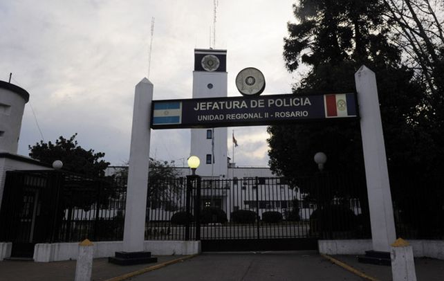 Jefatura. Ramírez salió por la puerta