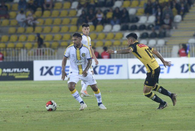 Walter Montoya es uno de los futbolistas que debe sumar minutos en Central.