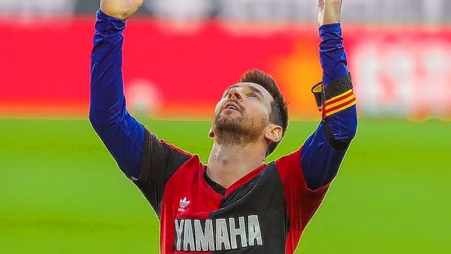 Messi cerró la goleada de Barcelona y se lo dedicó a Diego