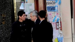 Alberto Fernández visitó a la Vicepresidenta en su casa