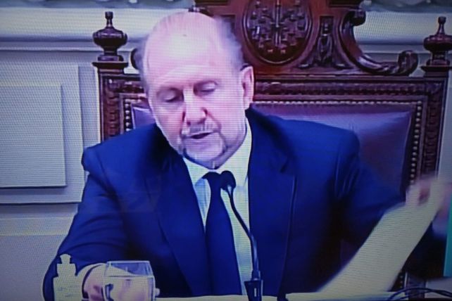 El gobernador destacó que se tomaron más de 100 medidas contra el Covid 19