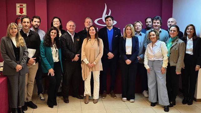 La secretaria de Turismo de la provincia de Santa Fe, Marcela Aeberhard, se reunió con directivos de la Asociación Empresaria Hotelera Gastronómica y Afines de Rosario (Aehgar).