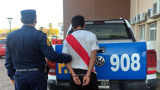 Un cuidacoches fue detenido por golpear con un hierro en la cabeza a otro.