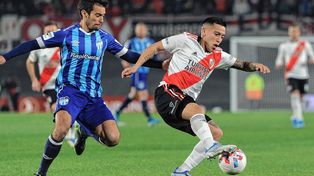 Ezequiel Barco tuvo un primer tiempo intermitente en River.