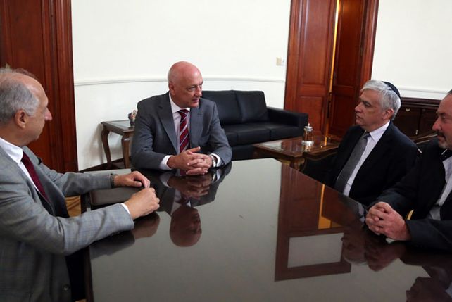 El gobernador en la oportunidad en que recibió al nuevo rabino de la comunidad judía de Santa Fe