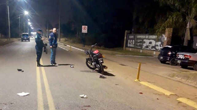 Un joven motociclista sufrió una fractura al chocar contra una camioneta en una avenida de Concordia. La colisión fue en la avenida Monseñor Ricardo Rösch.