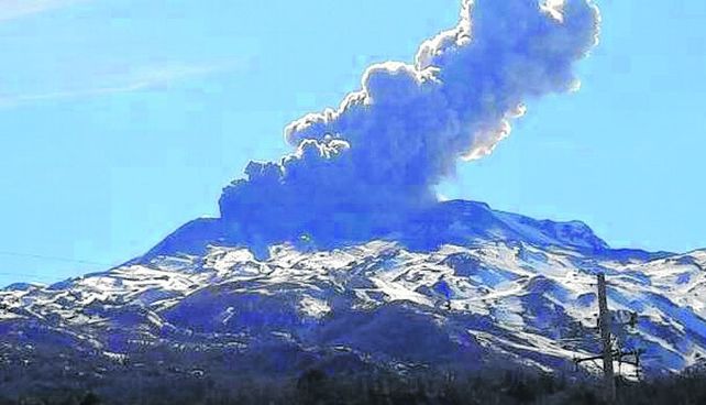 nevados del chillán. Las cenizas llegarían a territorio argentino.