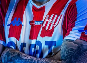 Kappa presentó la última camiseta de Unión