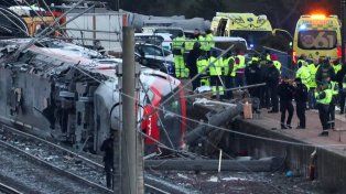 Trágico choque de trenes en España: suman 39 los fallecidos y 152 los heridos