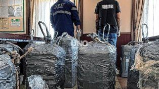 Cocaína en el buque en San Lorenzo: la mira en Uruguay y una maniobra detectada en Colombia