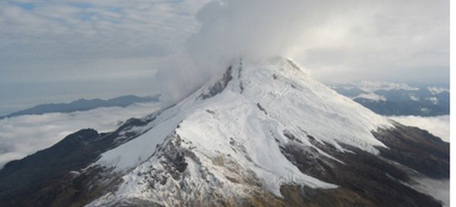 Alerta naranja en Colombia por la erupci&oacute;n del volc&aacute;n Nevado del Huila