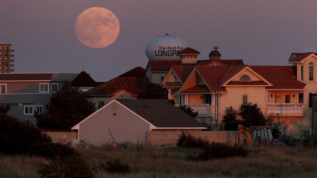 Así se ve la Superluna por el mundo
