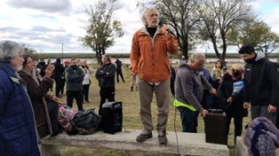 El oftalmólogo Arriaga, en uno de los actos que hizo en Rosario en contra de las medidas sanitarias.&nbsp;