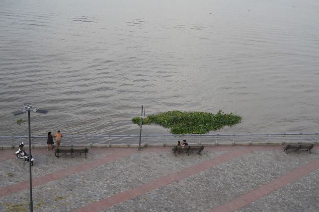 El río Paraná recupera caudal y ya creció un metro y medio en un mes