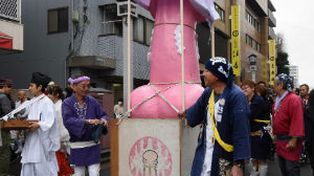 Japón rinde culto a la masculinidad en un festival curioso y particular