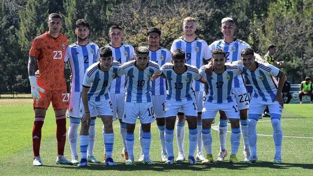 Nicolás Paz y Lucas Esquivel fueron titulares en la Selección Sub 23 que empató ante Venezuela en Ezeiza.