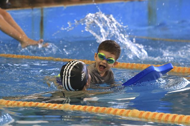 Torneo de Natación 114° Aniversario del Club Atlético Estudiantes de Paraná