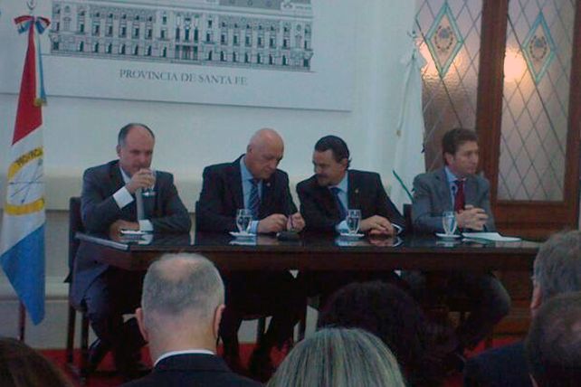 Se presentó la escuela de capacitación para personal de municipios y comunas