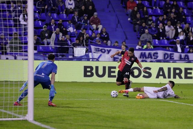 Newells bajó el rendimiento que tuvo en la primera mitad. Foto: Celina Mutti Lovera - La Capital.