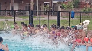 El programa Deporte y Recreación concretó 13 piscinas comunales en localidades de Las Colonias que necesitaban un espacio así.