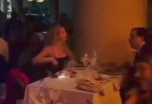 Fabiola Yáñez recibió el año acompañada y en un lujoso restaurante madrileño