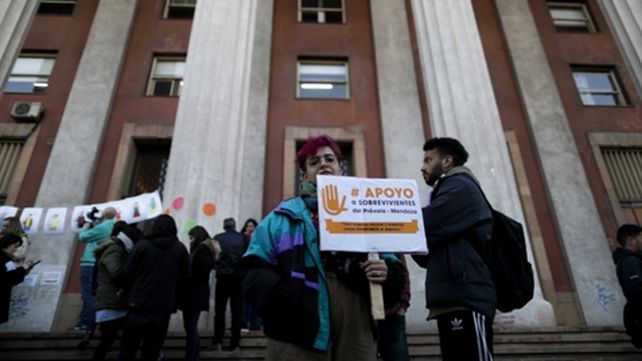 Familiares y víctimas de abusos exigen justicia.