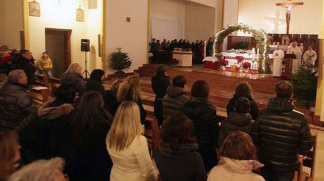 Acusan a un sacerdote de organizar orgías en su parroquia con 15 amantes y prostituirlas