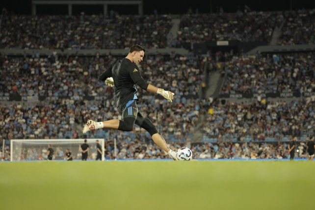 Argentina juega en Montevideo.