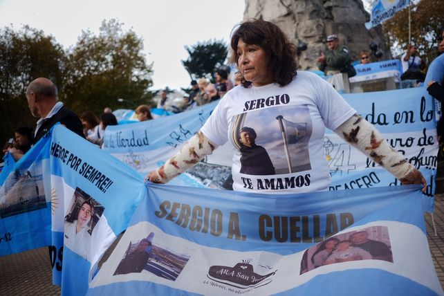 Los familiares de las víctimas del ARA San Juan solicitan a los militantes macristas que no movilicen hasta el juzgado donde será indagado el ex presidente.
