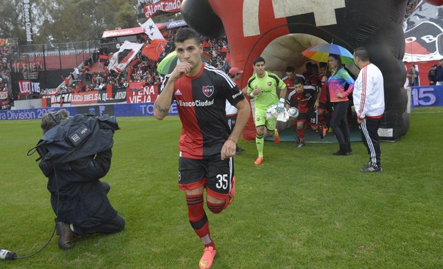 Once partidos lleva jugados Báez en la primera de Newell’s. Debutó el 7 de junio de este año ante Boca
