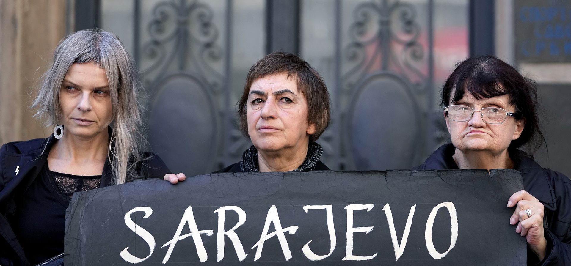 Miembros de la organización contra la guerra,