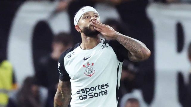 Memphis Depay se fue de Corinthians a días de jugar con Central por Libertadores