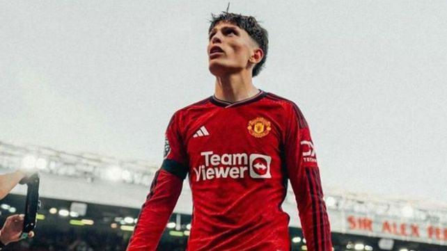 Alejandro Garnacho fue titular en los diablos rojos en el triunfo del equipo el fin de semana.