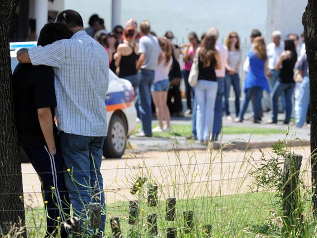 En medio de un profundo dolor, sepultaron a Tomás Santillán