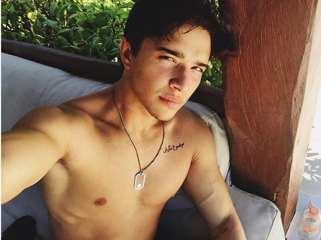 Oriana Sabatini y Julián Serrano, posaron juntos, acaramelados y esculturales en Playa del Carmen