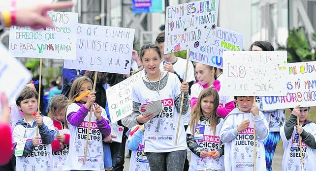 Por los derechos de la niñez y la adolescencia
