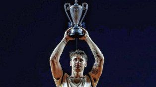 Camilo Ugo Carabelli se consagró bicampeón del Challenger de Rosario.