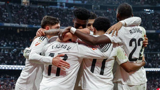 Real Madrid venció a Sevilla y terminó el año como escolta en la Liga de España