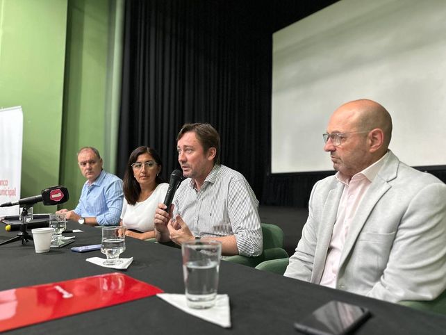 La ciudad de El Trébol fue la sede de la presentación que contó con representantes del Banco Municipal de Rosario y del senador provincial
