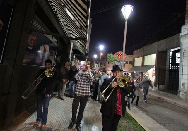 Quedó inaugurada la remodelación y puesta en valor de Hipólito Yrigoyen