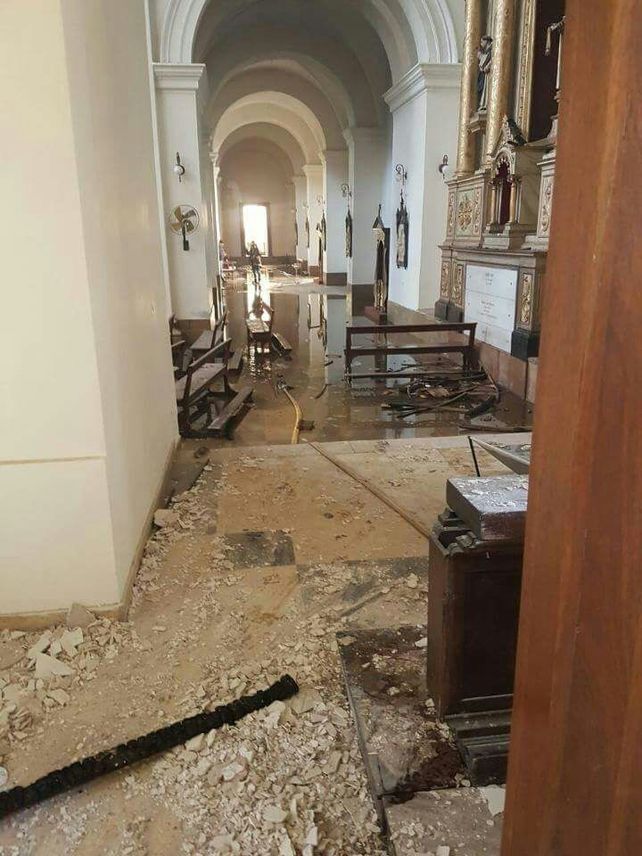 Las imágenes de la Catedral de San Nicolás tras el voraz incendio de esta tarde